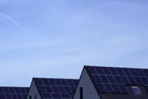 zonnepanelen en hagelschade is uw installatie goed verzekerd